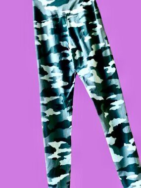 Aerie Camo Leggings Chill Play Move Womens size Medium